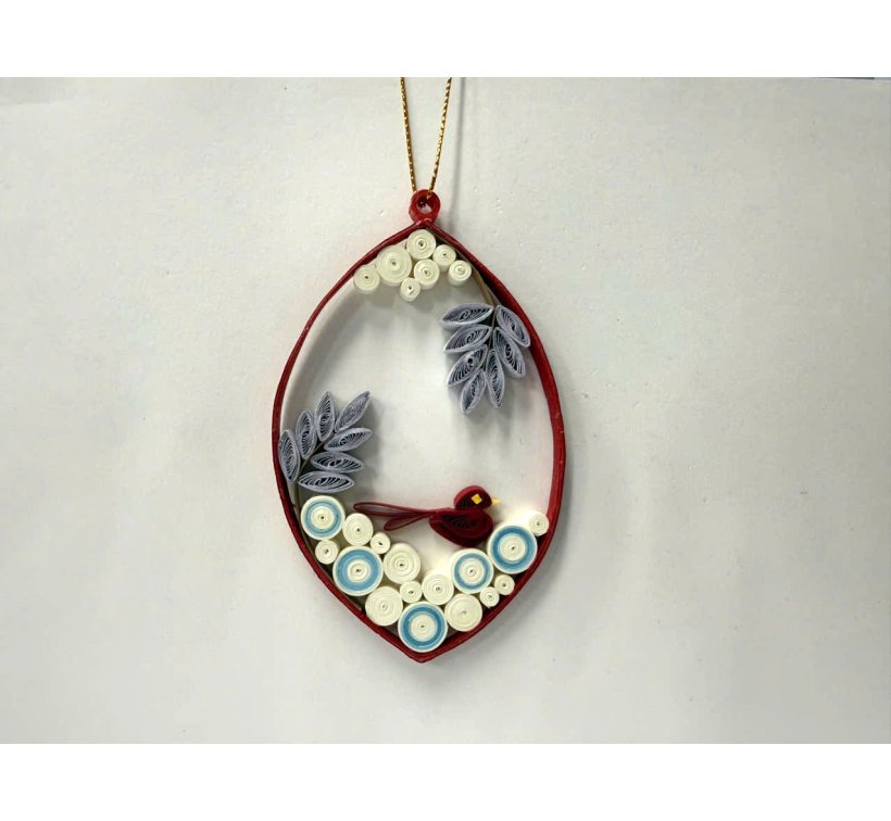 Paper quilling ornament, winter leaf, bird